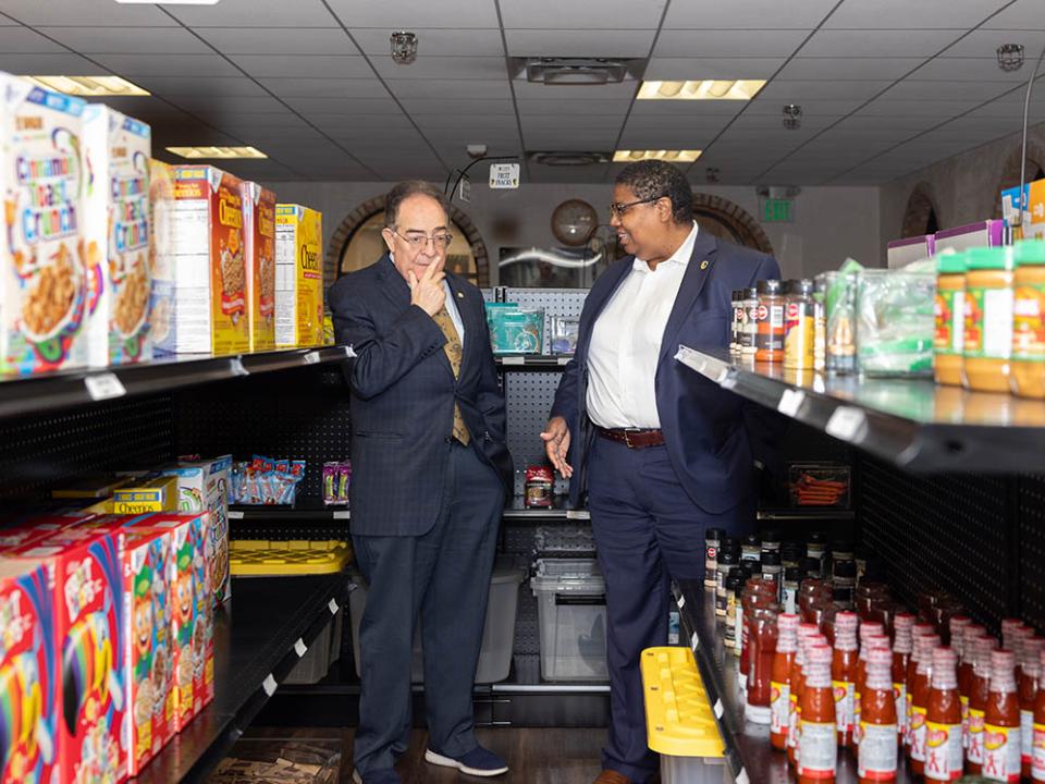 Chancellor Perman Visiting the Coppin Corner